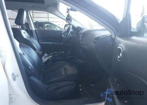 2018 Jeep Compass Limited 4X4 from USA, damaged, VIN 3C4NJDCB0JT328000